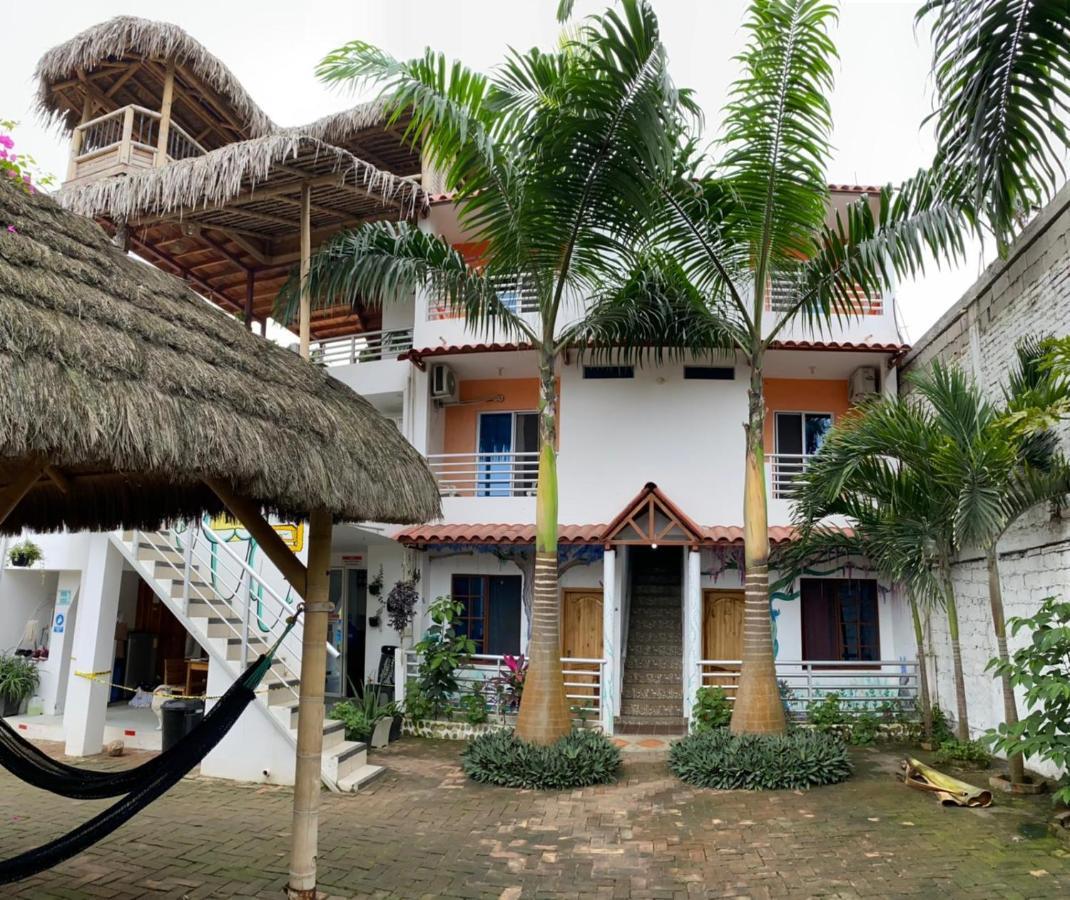 Haus Quentin Hotel Puerto López Kültér fotó