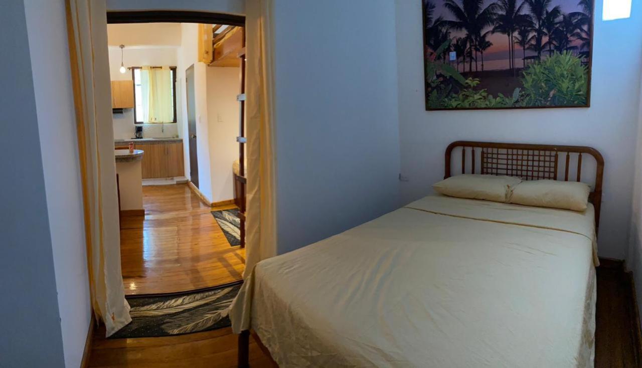 Haus Quentin Hotel Puerto López Kültér fotó