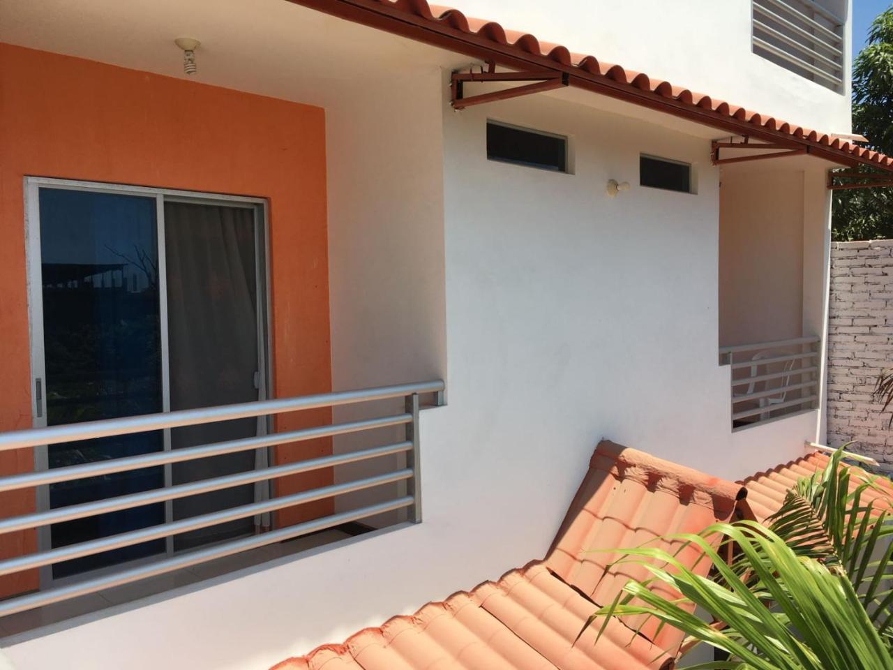 Haus Quentin Hotel Puerto López Kültér fotó