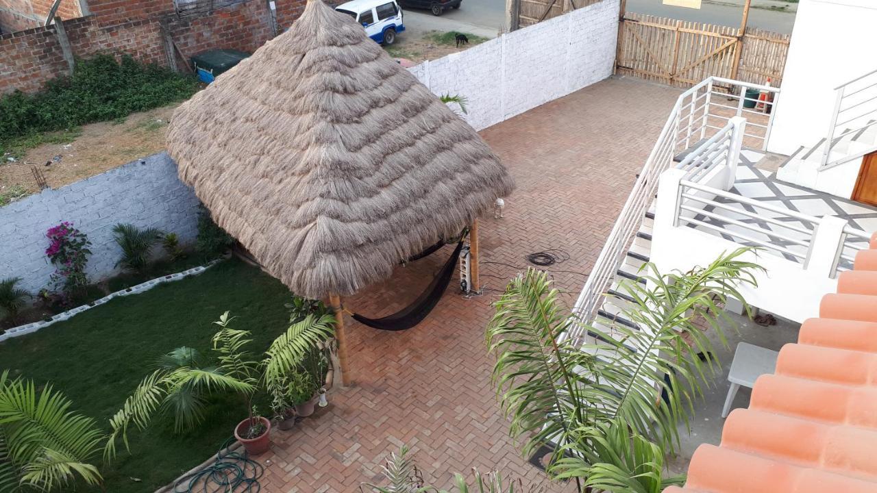 Haus Quentin Hotel Puerto López Kültér fotó