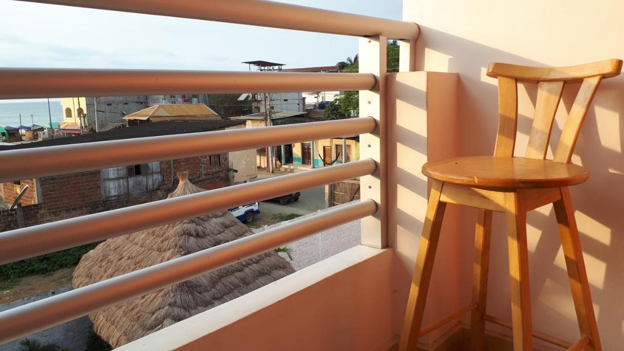 Haus Quentin Hotel Puerto López Kültér fotó
