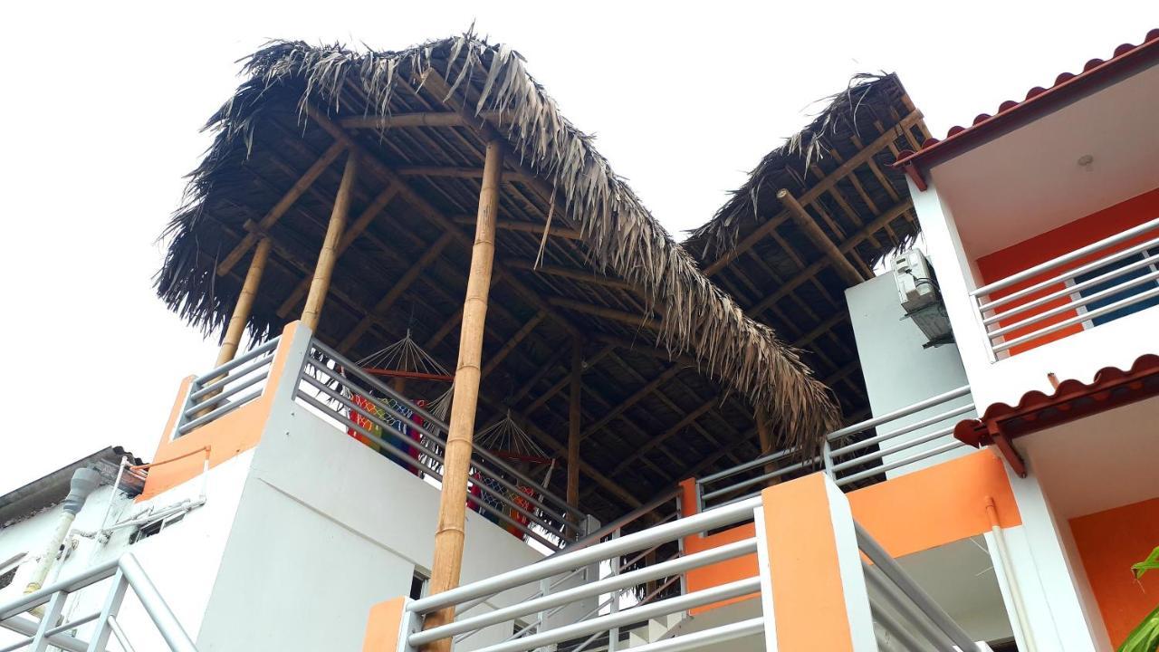 Haus Quentin Hotel Puerto López Kültér fotó