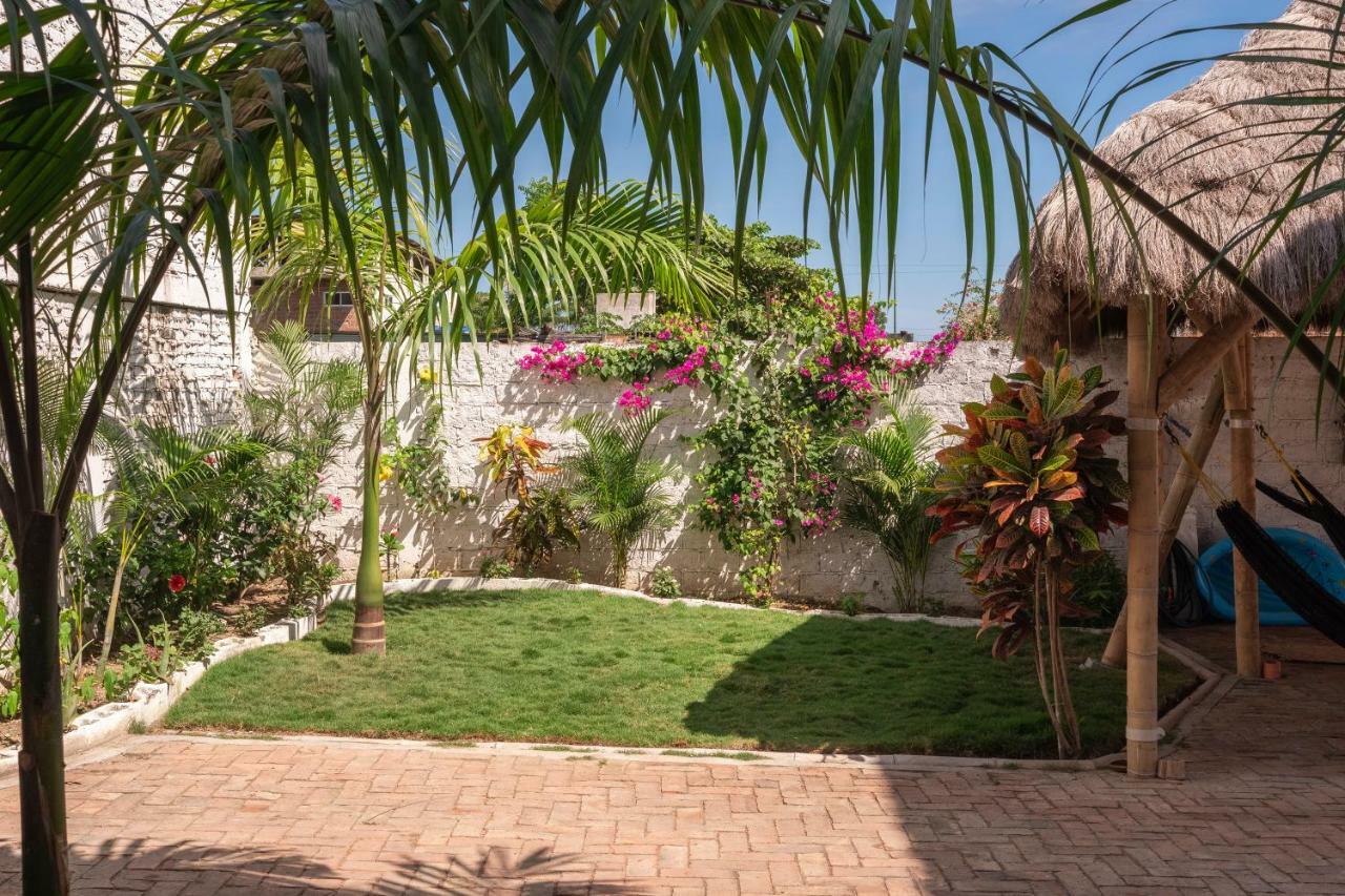 Haus Quentin Hotel Puerto López Kültér fotó