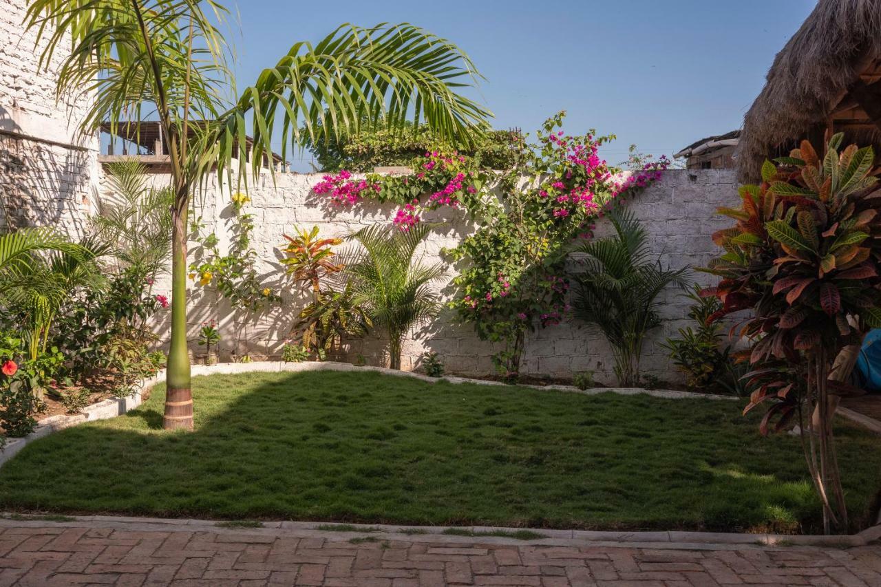 Haus Quentin Hotel Puerto López Kültér fotó